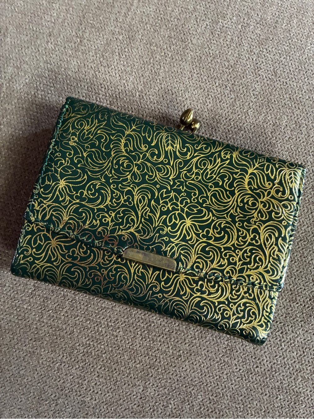 Elegant Green & Gold Patterned Vintage style leather coin purse wallet